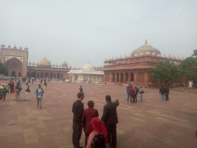 Visit Fatehpur Sikri, Chand Baori From Agra - Key Points