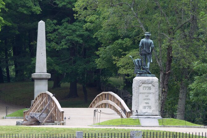 Visit Historic Concord on a Private Day Trip From Boston - Taking in the Walden Pond Experience