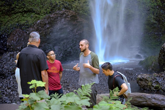 Visit Multnomah Falls, Two Waterfalls, & Vista House - Experiencing Vista House
