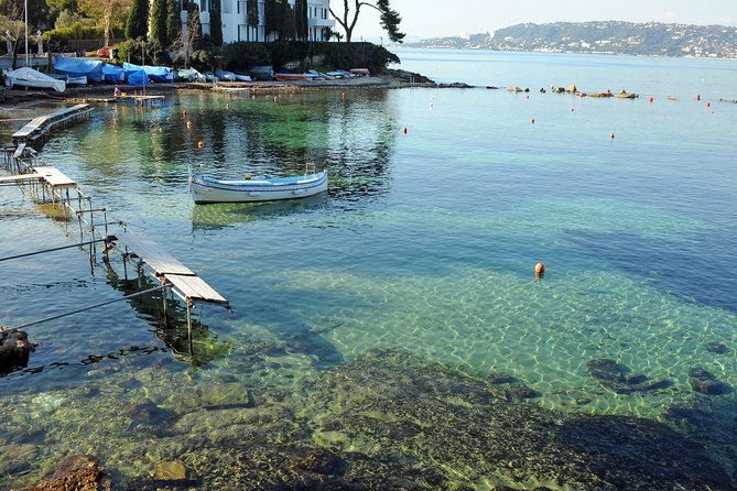 Visit of Antibes Juan-Les-Pins by Convertible Bus - Bus Features and Specifications