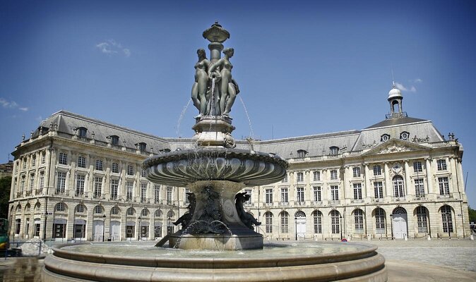 Visit of Bordeaux Unesco in a Classic Car & Delicacies - Classic Car Transport