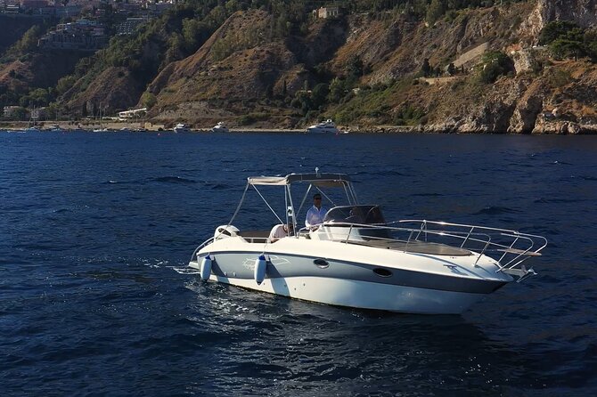 Visit of the Bay of Taormina With Private Boat - Customizable Itinerary and Flexibility