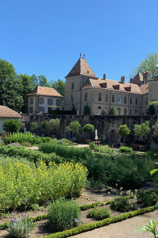 Visit of the Castle of Prangins and the City of Nyon - Tour Duration and Group Size