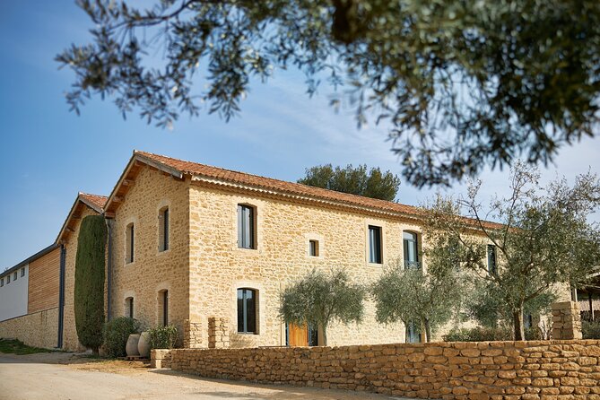 Visit of the Cellars of Château Gigognan With Tasting - Location and Meeting Point