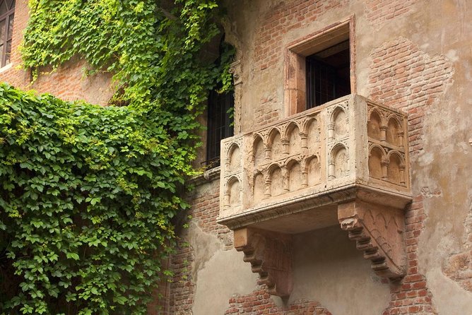 Visit of Verona and Lake Garda. Full Day Tour From Milan - Key Points