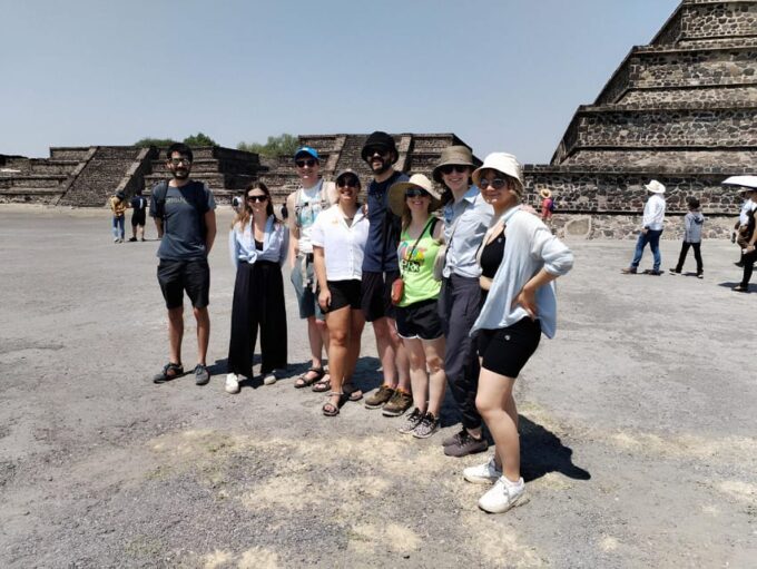 Visit Teotihuacán Early on a Half-Day Tour - Guided Tour Experience