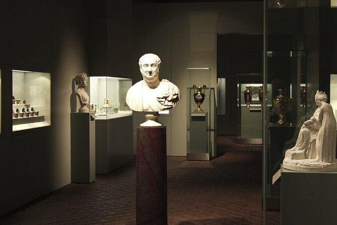 Visit the Bavarian National Museum With Paul - Exploring the Museum