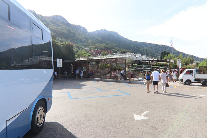Visit the Blue Grotto and Guided Tour of Capri and Anacapri - Exploring the Blue Grotto