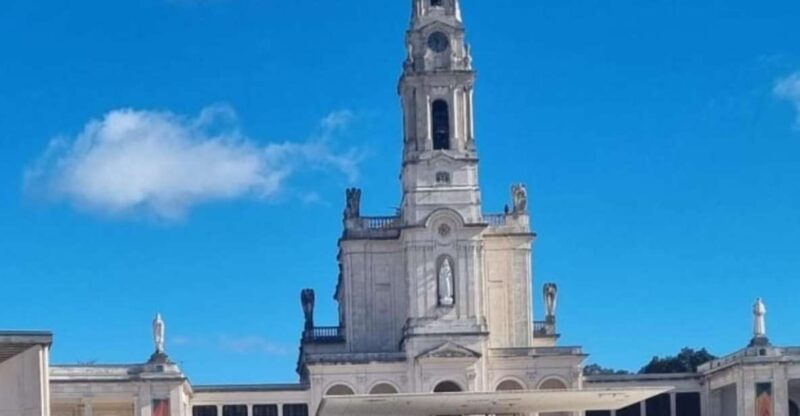 Visit the Caves of Mira De Aires, Fátima, Batalha, and Óbidos - Discover Sanctuary of Fátima