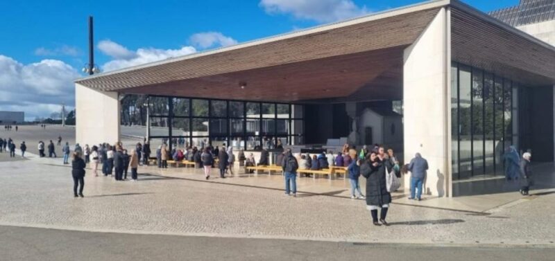 Visit the Caves of Mira De Aires, Fátima, Batalha, and Óbidos - Key Points
