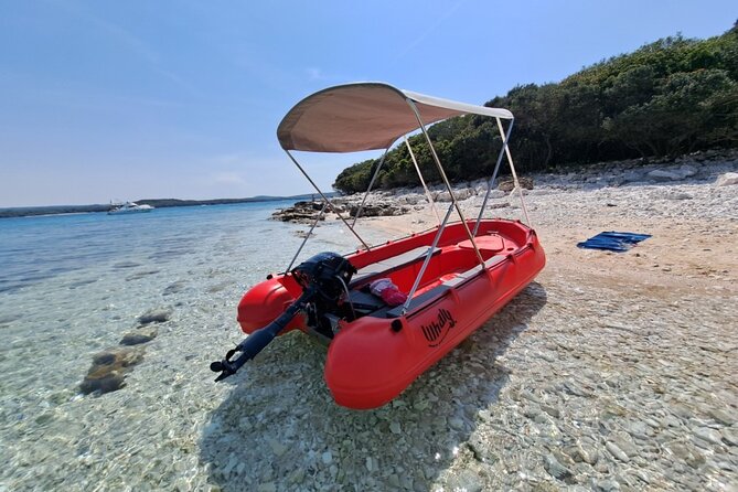 Visit the Cousteau Reserve By Boat Without a License - Booking the Boat Excursion
