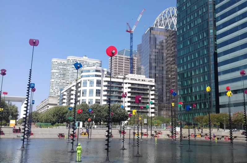 Visit the La Défense District With an Architect - Key Points