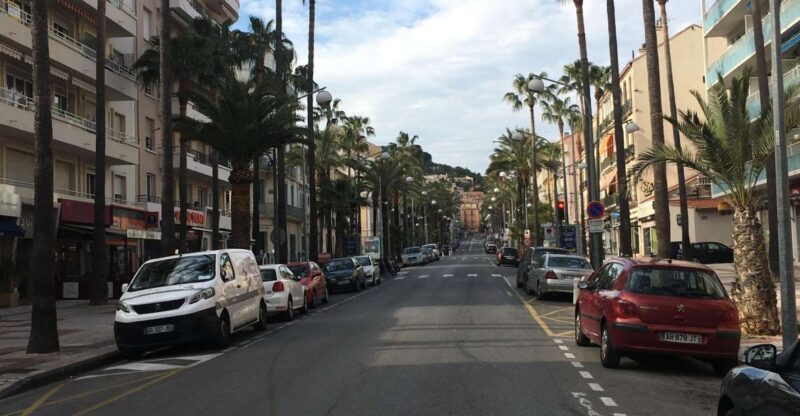 Visit the Medieval Town of Hyères With a Tour Guide - Cost and Meeting Point