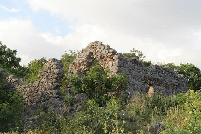 Visit the Mosque of Gjin Aleksi and The Medieval Village of Kamenica - Schedule and Availability