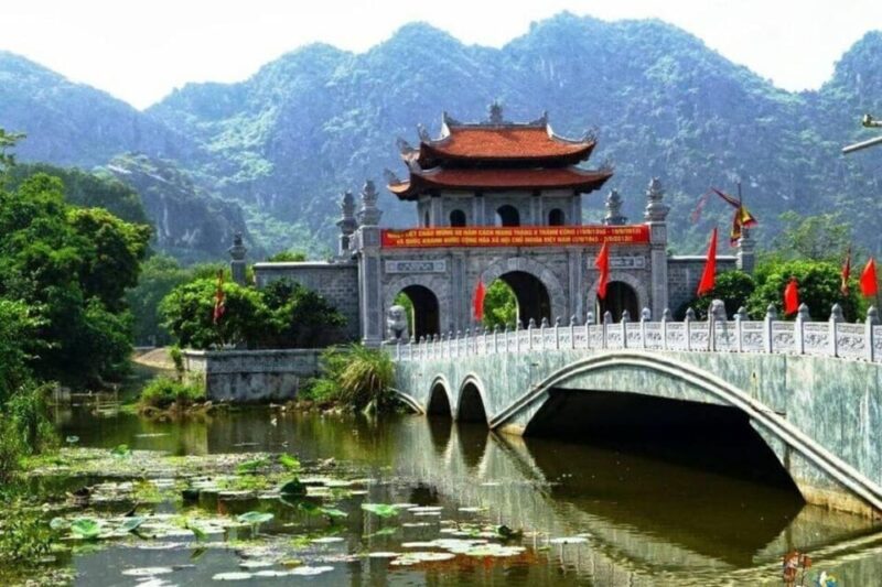Visit The Most Tourist Attractions In Ninh Binh For 2 Days - Key Points
