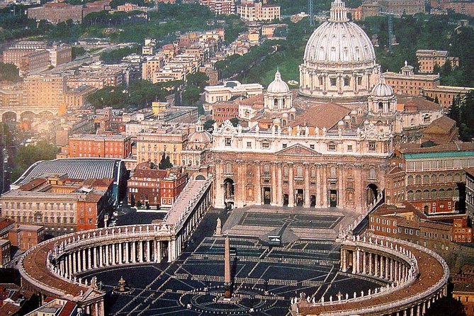 Visit the Vatican Museum in Private Skipping the Line - Private Group Experience