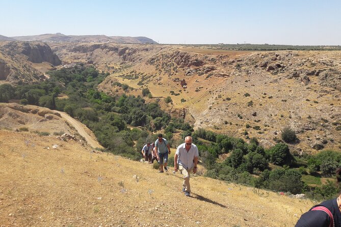 Visit the Waterfall and Hidden Caves - Discovering the Cave City