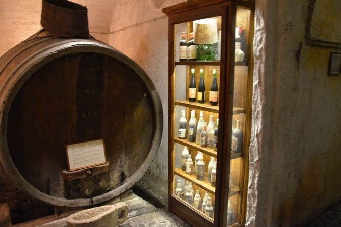 Visit to a Wine Museum and Wine Tasting in Santorini - Wine Tasting Experience