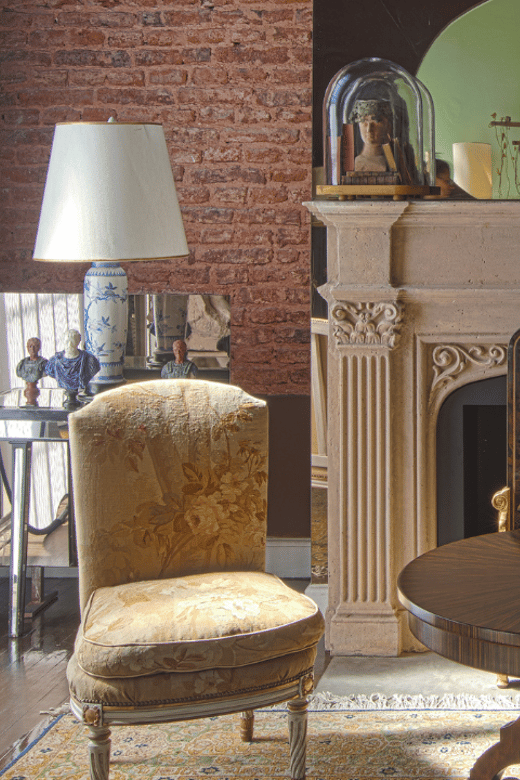 Visit to an 18th Century Mansion & Wine in Buenos Aires - Key Points