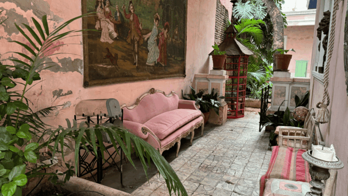 Visit to an 18th Century Mansion & Wine in Buenos Aires - Accessibility Considerations