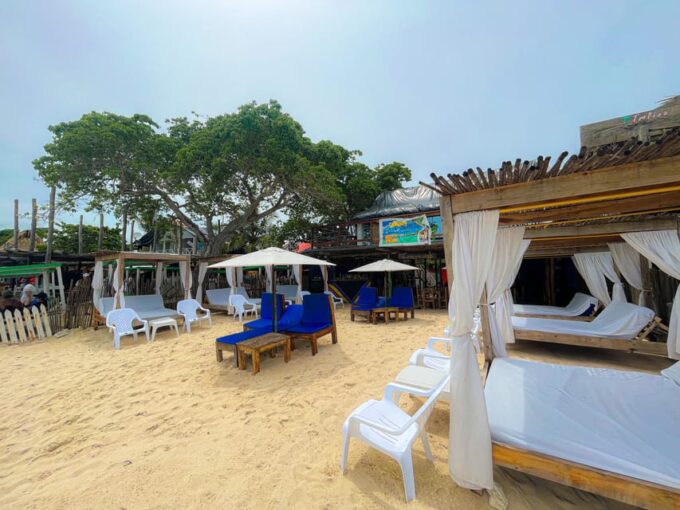 Visit to the Aviary of Cartagena + Day Trip in Baru - Frequently Asked Questions