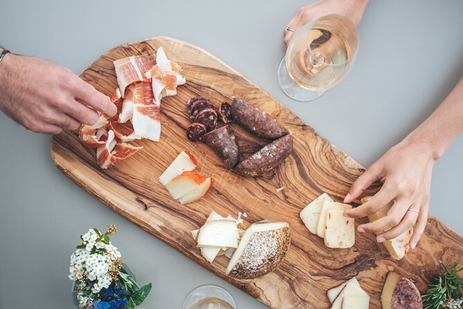 Visit to the Cellar With Wine & Food Tasting Over the Val Dorcia - Meeting Point and Accessibility
