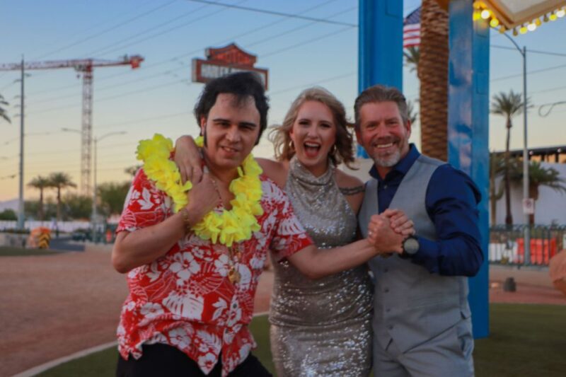 Viva Elvis Ceremony (Elvis) - Ceremony Features