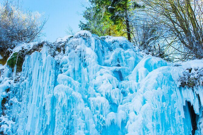 Vivaldi Park Winter Ski with Eobi Ice Valley Day Tour from Seoul - Who Should Consider This Tour?