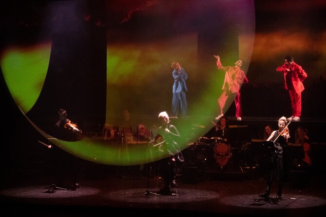Vivaldianno the Show in Hybernia Theatre - Language Support