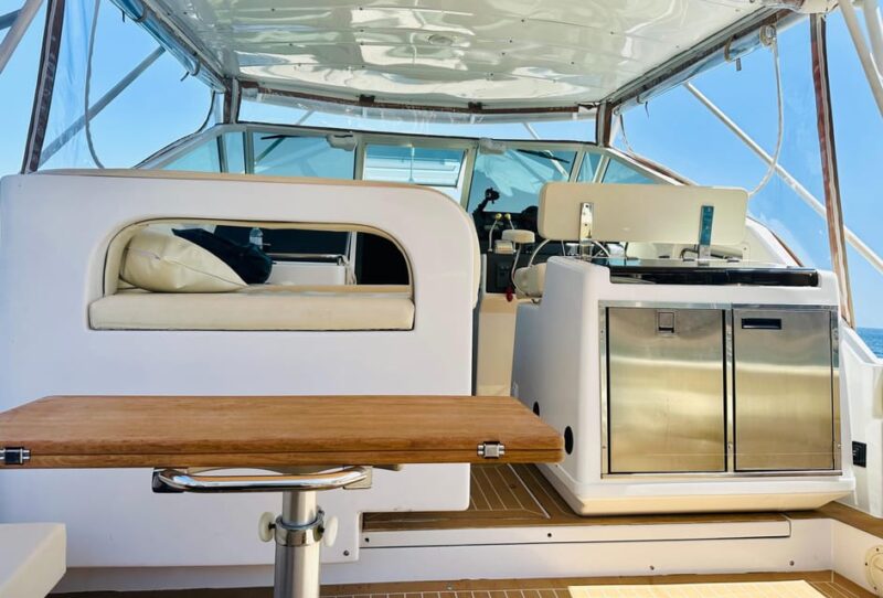 Vlichada Port: Private Boat Cruise With Swim Stops & Drinks - Included Amenities