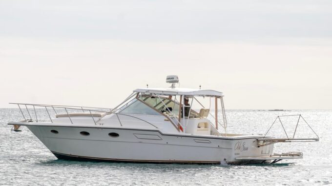 Vlichada Port: Private Boat Cruise With Swim Stops & Drinks - Private Group Experience