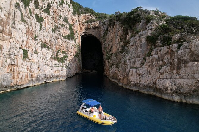 Vlore Private Speedboat Tour to Haxhi Ali Cave & Karaburun Beach - Relaxing at Karaburun Beach