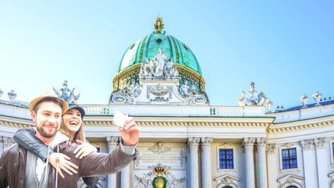 Vltava River Cruise and Private Tour of Prague Old Town - Vltava River Cruise