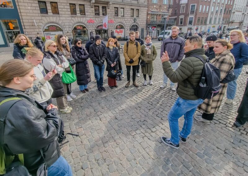 Voices of the Streets: Philips Crazy Life - Tour Accessibility and Suitability