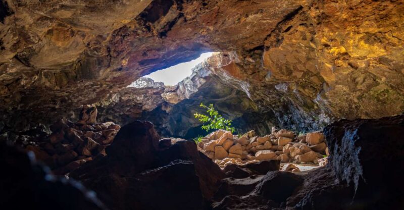 Volcanic Refuges: Excursion to Underground Civilization - Preparation and Customer Feedback
