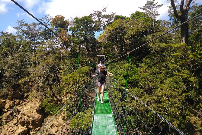 Volcano Crater Tour and Waterfalls - Lunch and Refreshments