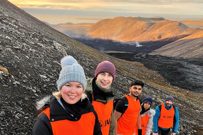 Volcano Hike and Blue Lagoon Including Admission Small Group Tour - Tour Logistics and Accessibility