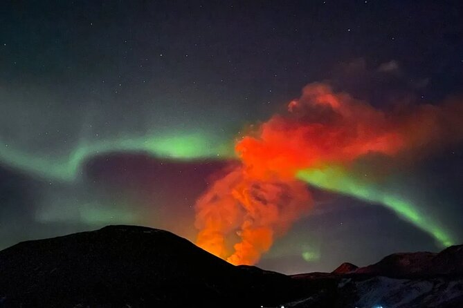 Volcano Hike & Northern Lights Combo Tour - Hiking the Volcanic Landscape