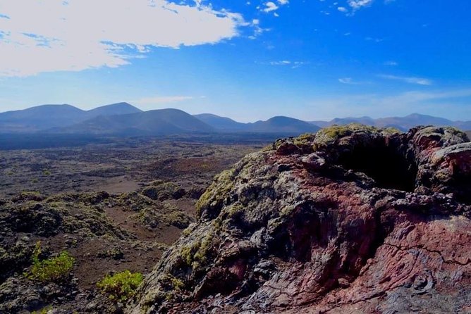 Volcano Trekking Tour (Timanfaya Eruptions) - Duration and Group Size