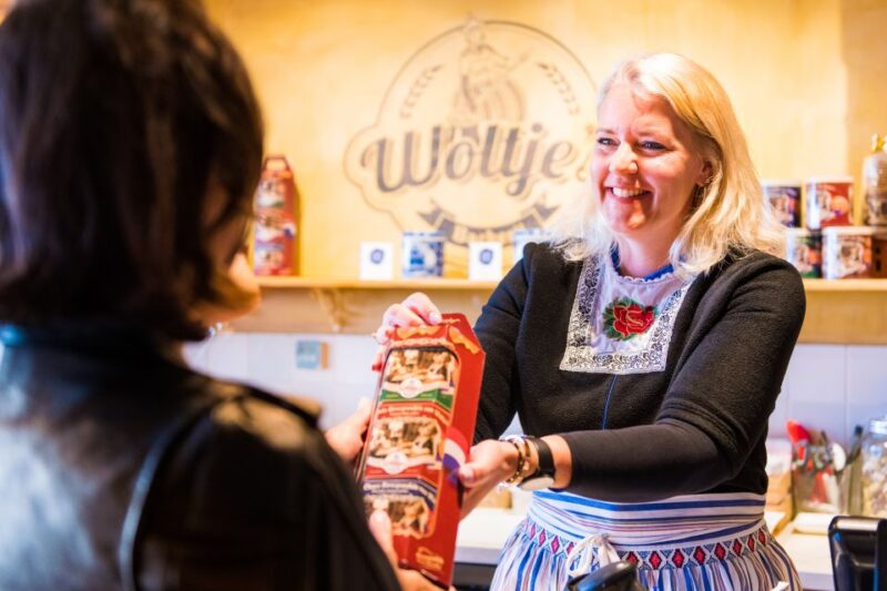 Volendam: Stroopwafel Experience With Tasting - Highlights of the Activity