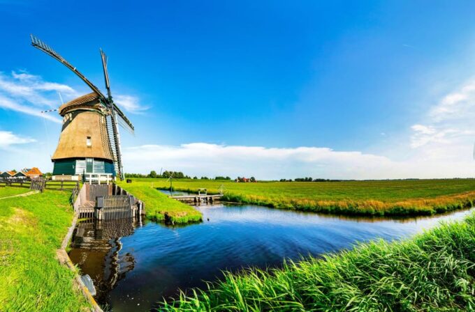 Volendam: Walking Tour With Audio Guide on App - Customer Feedback