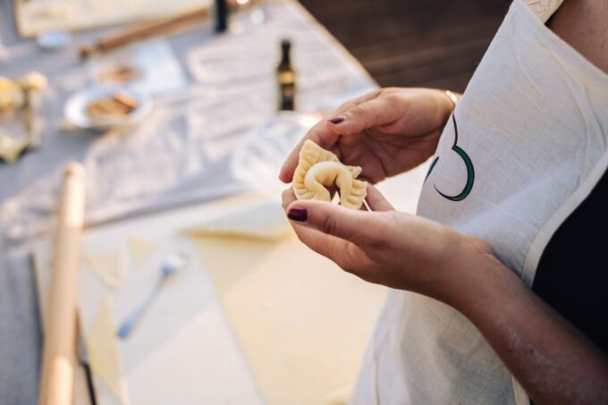 Volterra: Fresh Pasta Cooking Class at a Tuscan Farmhouse - Amenities and Extras