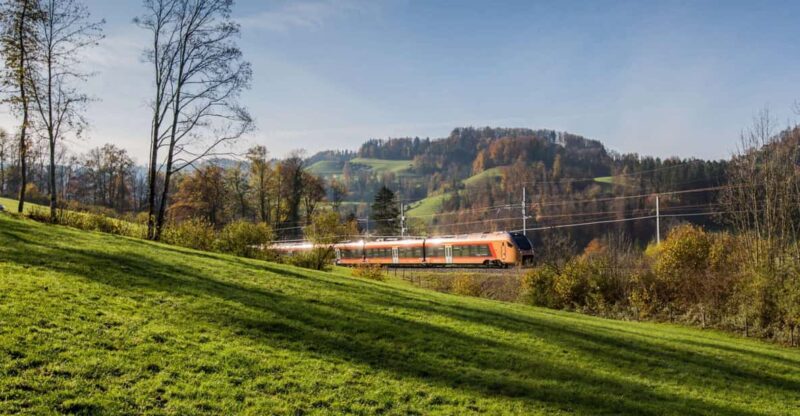 Voralpen-Express: Scenic Ride Between St. Gallen and Lucerne - Train Features and Passenger Comfort