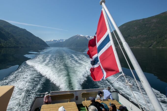 Voss: Guided Fjord & Glacier Tour to Fjærland - Booking and Inclusions