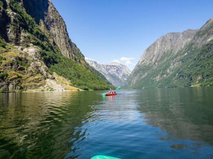 Vossevangen: Nærøyfjord Full-Day Guided Kayaking Trip - Customer Reviews