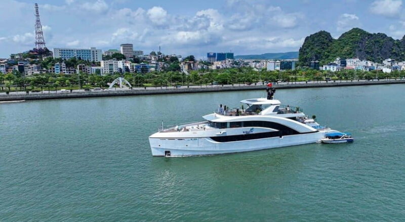 Voyage of Culture on Saquila Yacht Discover Bai Tu Long Bay - Captivating Sightseeing Highlights