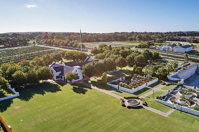 Voyager Estate: Estate Tour & Lunch - Accessibility and Requirements
