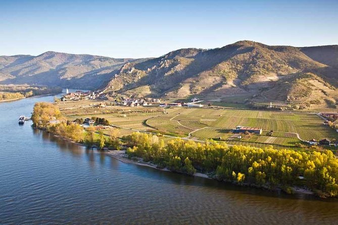 Wachau Valley Small-Group Tour and Wine Tasting From Vienna - Savoring Local Wines and Specialties