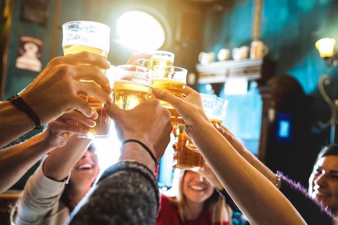 Wacky Fayetteville Bar Crawl: By Let's Roam - Key Points