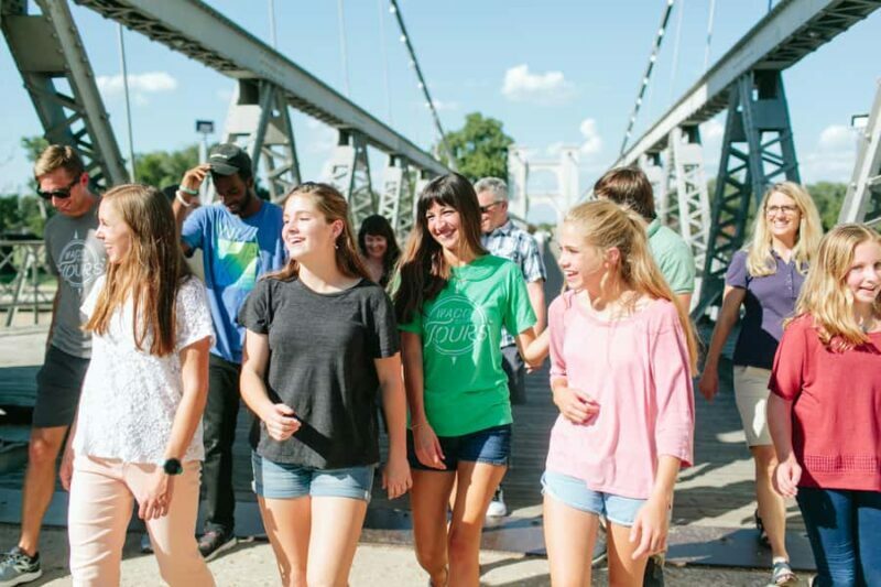 Waco: Fixer Upper Highlights and City Tour by Van - A Detailed Look at What This Tour Offers